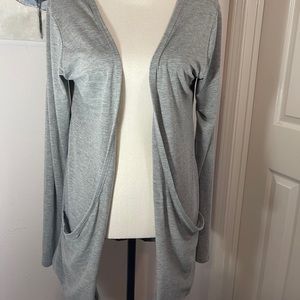 Gray cardigan with pockets